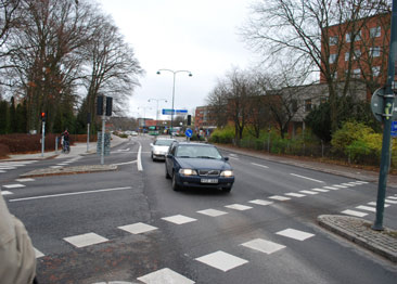 S J U K H U S O M R Å D E T Storhållplatsområdet längre norrut på Getingevägen är förberett för spårtrafik med väl tilltagna mått.