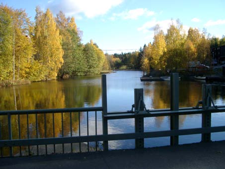 SMÅ VATTENKRAFTVERK - EN HANDBOK Svensk utgåva av Guide on how to develop a small hydro site Celso