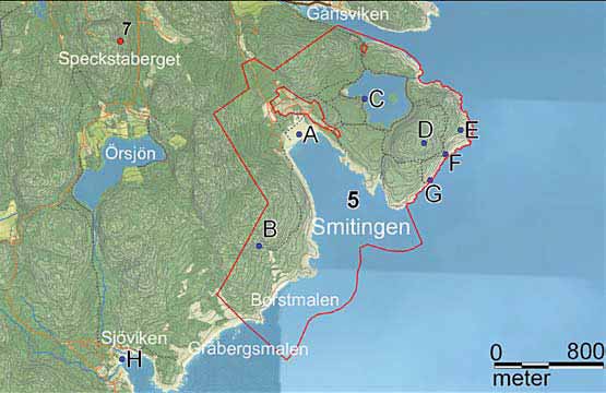22 5 Smitingen Härnöklubb naturreservat Hela naturreservatet har intressant geologi med raukar, grottor och klippor. Området är också ett populärt friluftsområde med vandring, bad och fågelskådning.