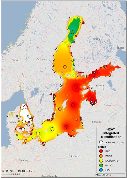 Figur 1. Utbredningen av övergödning i Östersjön. Källa: HELCOM, 2010. Till höger visas de kustområden i Sverige som utpekats som känsliga för utsläpp av fosfor. Källa: Naturvårdsverket, 2008.