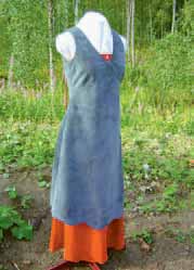 Då heter de Davvebiegga Nordanvinden. De tillverkar kläder i modernt utförande men med en tydlig samisk hemvist.
