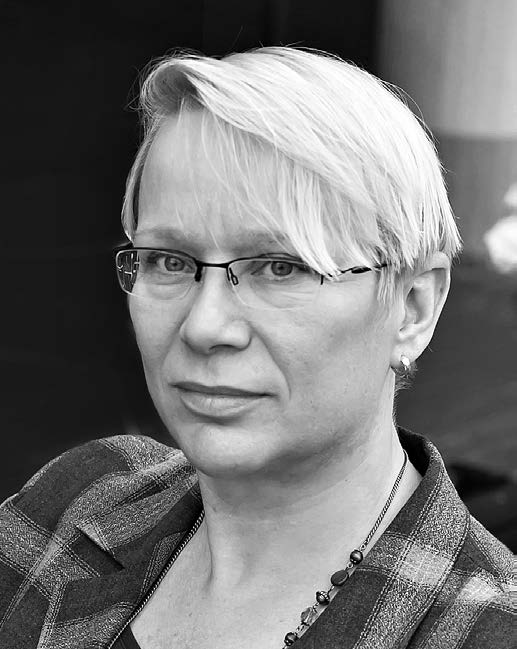 Om författaren Maria Hirvi-Ijäs Filosofie doktor Maria Hirvi-Ijäs (f. 1962) bor i Helsingfors och arbetar med konstforskning, kritik och kulturanalys.