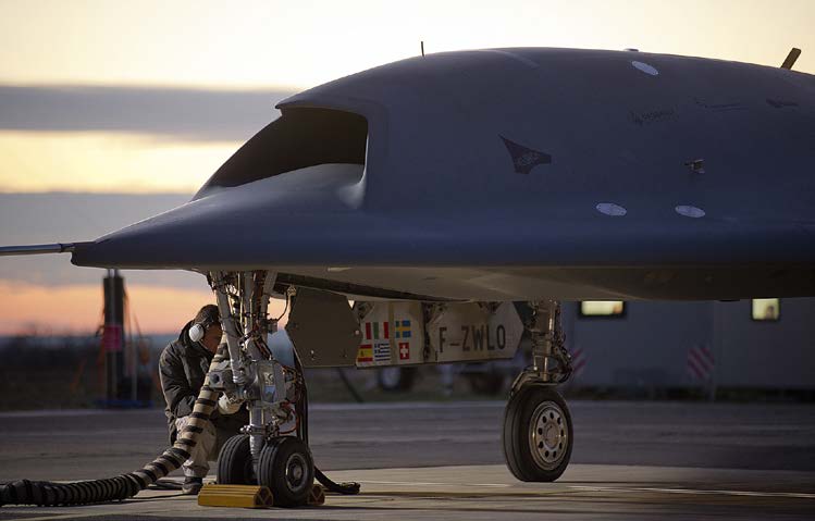 FOTO: PHILIPPE STROPPA/TT Svenska försvaret har egna robotar Enligt svenska soldater i Afghanistan har den så kallade Falken flera gånger räddat svenska soldaters liv genom att kunna spana av ett