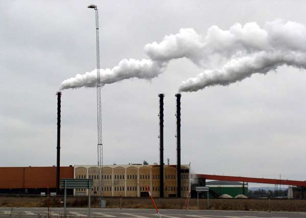 höst, medan den i övriga Skandinavien väntas minska enligt Klimatoch sårbarhetsutredningen. Sannolikt kommer vi också att se mer av fotokemisk smog på samma sätt som i södra Europa sommaren 2003.