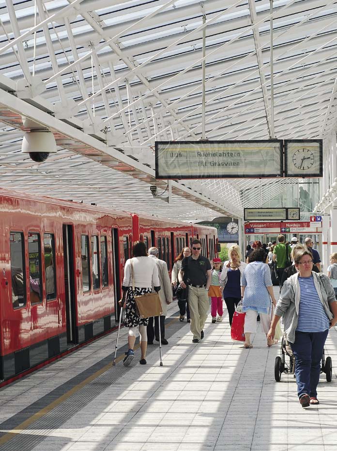 HST:s ställning på kollektivtrafikmarknaden i Helsingforsregionen förändrades i början av år 2010 i och med att samkommunen Helsingforsregionens trafik (HrT) då inledde sin verksamhet.