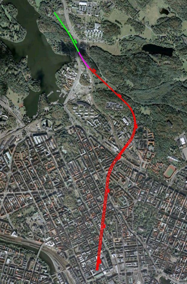 29(59) Figur 0-3. Roslagsbanan till Centralen i marknivå (grön), tråg (lila) samt i tunnel (röd). Figuren ovan visar var sträckningen kommer att gå i marknivå, i tråg respektive i tunnel.
