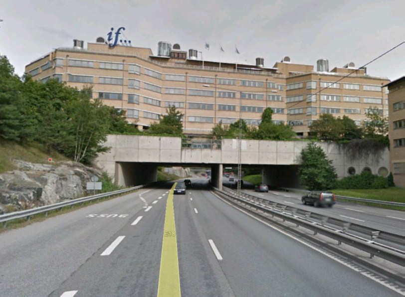 37(59) Figur 0-3. Bergshamraledens passage under Bergshamra bro (källa: Google Earth, 2013).