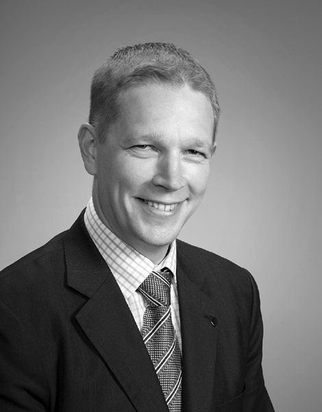 Om författaren Marcus Henricson (f. 1970) är jurist, konsult och auktoriserad translator.