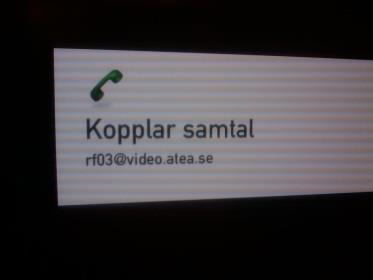 Systemet ringer nu upp den andra videokonferensanläggningen och kopplar upp samtalet.