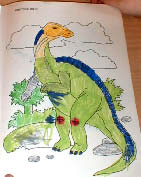 ihåg hur dinosaurier ser ut, så tittar man på dom. 22 Hans svar antyder för det första att målarböckerna har ett underhållningsvärde.