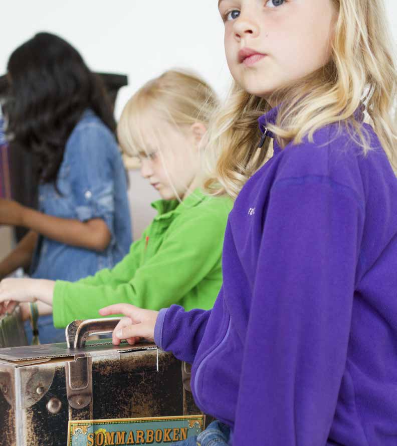 KAPITEL 1 Projektets bakgrund Under våren 2014 fick Bibliotekshögskolan i Borås en förfrågan av Kultur i Väst om att göra ett följeforskningsuppdrag om Sommarboken.