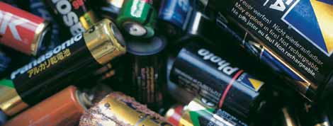 Gruppen bärbara batterier och ackumulatorer omfattar stav- och knappbatterier samt laddbara batterier i verktyg.