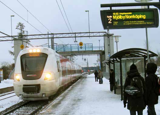 Infrastruktur Järnvägar Genom kommunen från Frinnaryd i norr till Aneby i söder löper södra stambanan mellan Stockholm och Malmö. Södra stambanan är en järnväg av riksintresse.