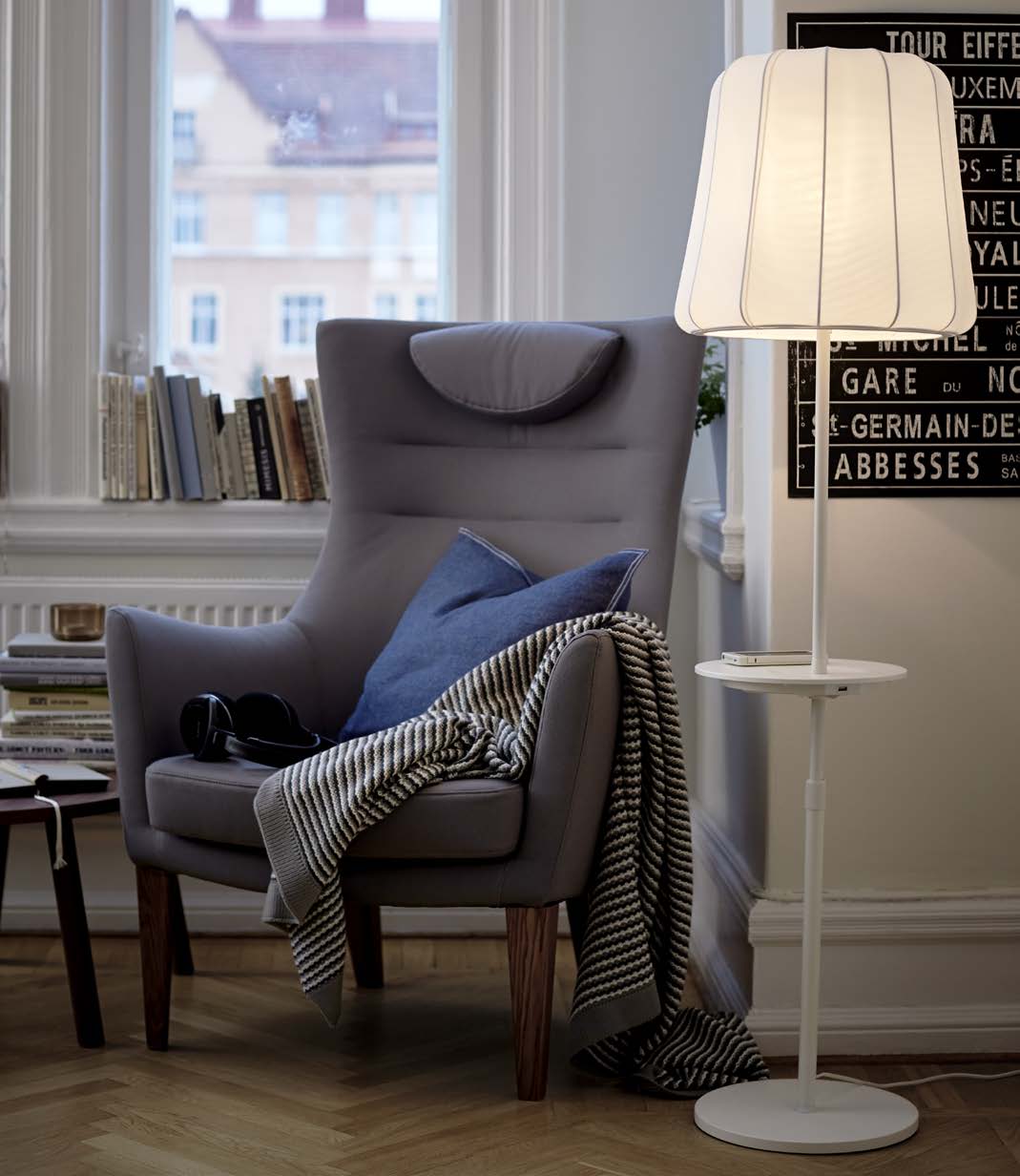 PRESSKITT / APRIL 2015 / 9 VARV golvlampa med trådlös laddning