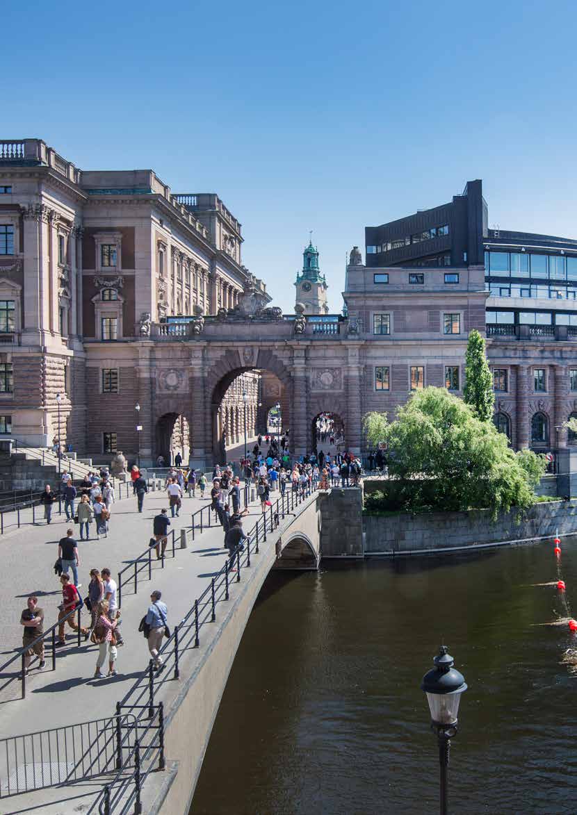 Sveriges riksdag 7 Varje dag passerar en strid ström av stockholmare och