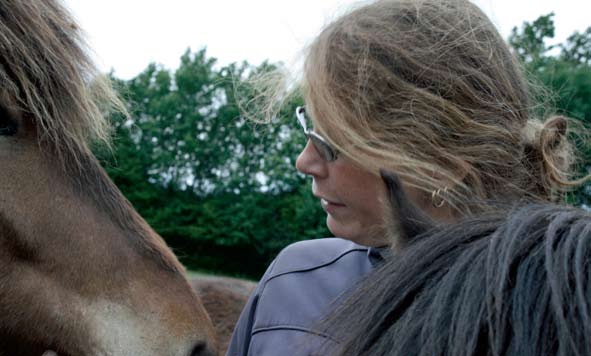 Maria Möllerberg på Ringhult ordnar turridning för vana och ovana.