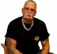 VÄGEN ut Ges ut av RIKS KRIS Box 3256 103 65 STOCKHOLM Telefon: 08-642 00 06 Ansvarig Utgivare Christer Karlsson Telefon: 070-461 22 45 E-post: christer.karlsson@rikskris.