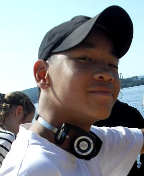 Det är svårt överhuvudtaget om man har tidspress. Axel 14 år: Jag har en ganska bra lärare ( ), om jag ska läsa och hon säger en tidspress på fem minuter så får jag lite extra tid på mig.