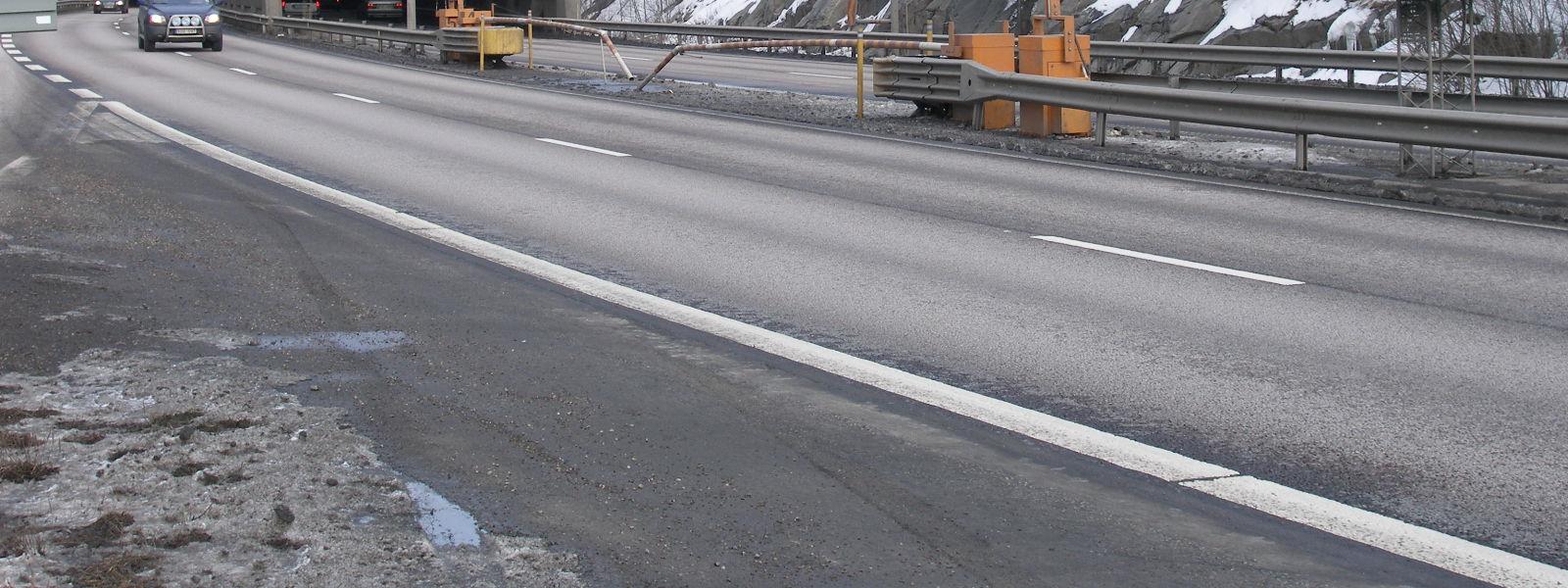 1978 öppnades tunneln. 1998 Utbyggnad av skiljevägg och fläktar. 2007 Huvudinspektionen.