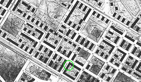som planerades var lamellhus orienterade i sydväst-nordostlig riktning efter stadens rutnätsplan.