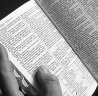 Läs till exempel Mosiah 3:19 och fråga dig själv vad det innebär att bli som ett barn.