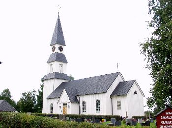 SÄRNA NYA KYRKA Särnaby 3:26; Särna församling; Älvdalens kommun; Dalarnas län BESKRIVNING OCH HISTORIK På en höjd sydväst om den gamla kyrkplatsen med Särna Gammelkyrka, ligger Särnas nya kyrka och