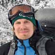 Jonas Sjödin, 176 centimeter, student på Går gärna på vandringar från skog till kalfjäll året runt med tält som är rymliga, väger lite och, vilket är viktigt, är lätta att slå upp.