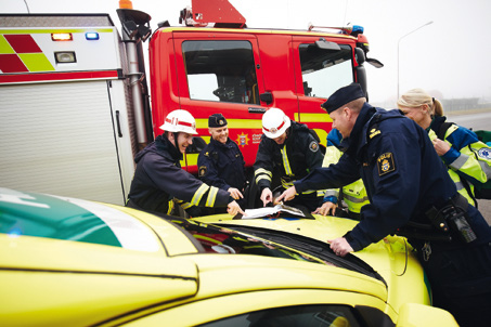 MER OM FAS FAS är en central överenskommelse inom områdena arbetsmiljö, jämställdhet och mångfald. Överenskommelsen finns på www.ifas.se. Där kan också aktuella verktyg beställas.