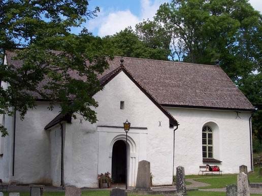 Fröslunda kyrka slutet av 1400-talet Fröslunda kyrkan, som ligger ca 20 kilometer från Enköping, byggdes under slutet av 1400-talet. Vapenhuset tillkom i början av 1500-talet.