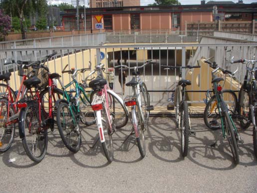 83(114) C. Trångt i ställen ovan gångtunneln. D.