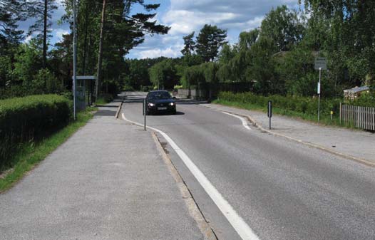 Delar av gång- och cykelbanan får enligt uppgift handskottas på vintern.