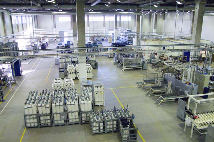 Tillverkning, kontroll och distribution Medicinska gaser är läkemedel I Sverige fastslog Läkemedelsverket (2005) att alla medicinska gaser skall registreras.