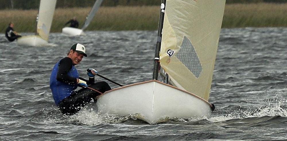 I höst har du dammat av din Finnjolle hur känns det? Underbart! Redan när jag seglade Finnjolle 2010 var ju målen inställt på 2016, så det känns helt naturligt att gå igång direkt.