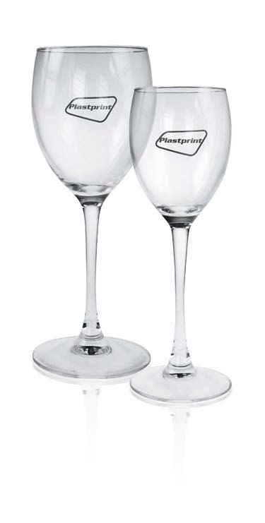 Hem 39 Classic Utvalda vinglas med elegant rundad design. Ett mycket användbart och prisvärt glas som passar för alla tillfällen. 1-färgstryck. Mått: Rödvinsglas, 36 cl, höjd 205 mm.