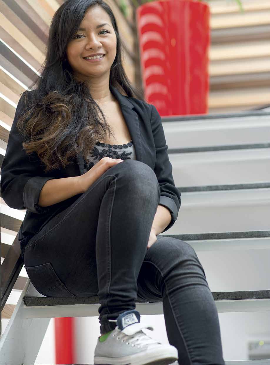 DEL 1 Patrice Holmin, 33 år Customer Support Agent 752st Cherrykoncernen är arbetsgivare åt 752 medarbetare; från VD och säljcehefer till spelutvecklare och croupierer.