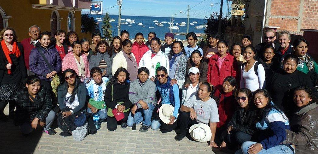 Ombud på kongressen som hölls vid Titicacasjön, där den nya