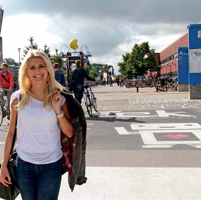 Julia var tidigare elev på naturvetenskapsprogrammet: Det är mycket tack vare mina studier på gymnasiet som det går så bra nu, berättar hon.