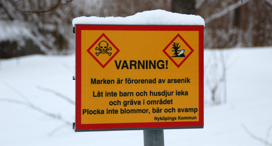 Riksdagens definition av miljökvalitetsmålet Förekomsten av ämnen i miljön som har skapats i eller utvunnits av samhället ska inte hota människors hälsa eller den biologiska mångfalden.