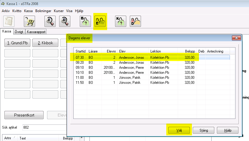 Debitera enskild elev från dagens elever De elever som är bokade i bokningen går per automatik till Kassan och kan debiteras genom funktionen dagens elever.