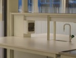och uttagsstavar. A-kraft är reservkraft som tar över strömförsörjning av hissar, ventilationsaggregat och ledbelysning vid strömavbrott.