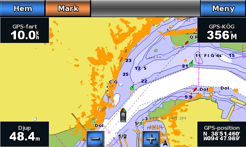 6. Välj Navigation, Hamn, Offshore eller Vaktpost. Rutten visas som en magentafärgad linje där startpunkt, destination och girar anges. 7. Granska kursen som visas med den magentafärgade linjen. 8.