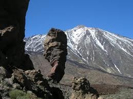 Resereportage Idag ska vi åka på utfärd till vulkan Teide och nationalparken Las Cañadas. Bussen ska utgå från Mar Y Sol, som är det hotell jag bor på.