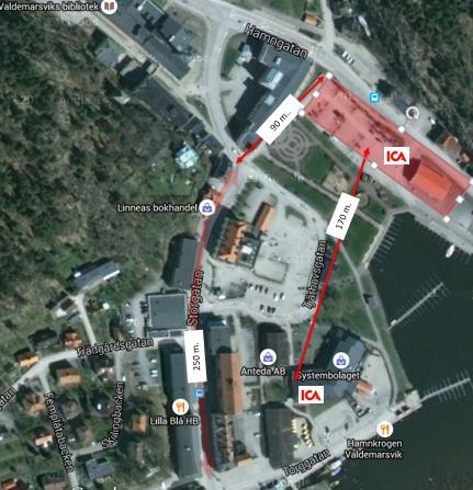 Den befintliga ICA-butiken ligger centralt mitt i centrum medan den nya butiken kommer att ligga i centrums norra utkant.