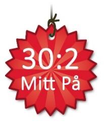 Kompressioner Om personen inte andas eller andas onormalt börjar du med 30 kompressioner. Sätt din ena handlov mitt på bröstkorgen och mitt emellan bröstvårtorna.