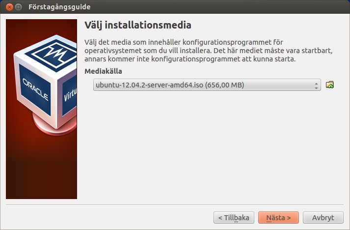 Val av installationsmedia i den virtuella datorn. När man sedan slutför guiden så körs installationen precis som om det vore en fysisk dator.