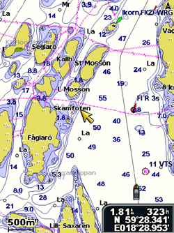 Använda sjökort Navigera till en punkt på sjökortet 1. Välj Sjökort på skärmen Hem. 2. Välj Navigationssjökort, Fiskekort eller Delad sjökortsbild. 3.