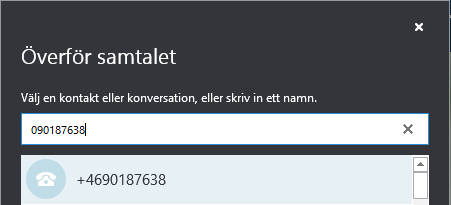 Samtalsfönstret överföra samtal Fönstret som dyker upp när du klickar på kan också användas för att överföra samtal till en annan person som finns på universitetet eller i din kontaktlista.