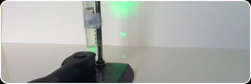 Lektion fem: Lasermikroskop Adapterad från Gorzad Planinsic, Water-Drop Projector http://www.fmf.uni-lj.si/~planinsic/articles/planin2.