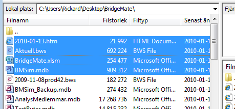 Då är det dags att berätta för FileZilla var filerna på din egen dator ligger, detta gör du i den stora rutan till vänster, Klicka där tills du hittar mappen där de ligger: Du markerar de filer du