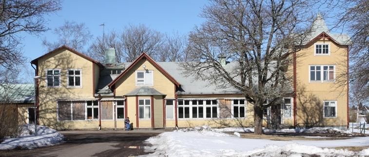 Förslagsskiss från 1962 för inredning av fritidsrum och förråd i samrealskolan, Östhammar. Skissen visar också att biutrymmena i det f.